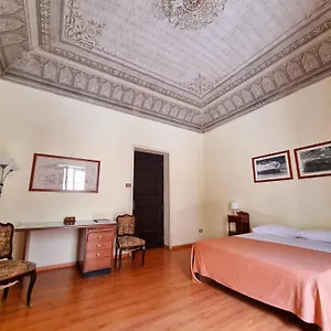 Piazza Politeama Apartment Palermo